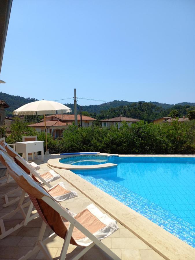 Villa Ester Camaiore Exteriér fotografie